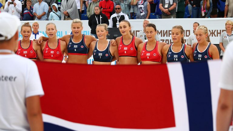 Team Norway lines up during the 2018 Women’s Beach Handball World Cup in Kazan, Russia. (Ilnar Tukhbatov/Epsilon/Getty Images)