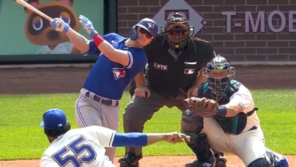 White Sox star Tim Anderson explodes after umpire ejects him following odd  strikeout