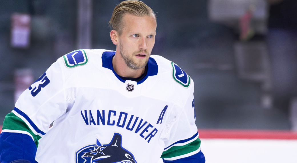 The Vancouver Canucks should stick to their original logo. - North Shore  News