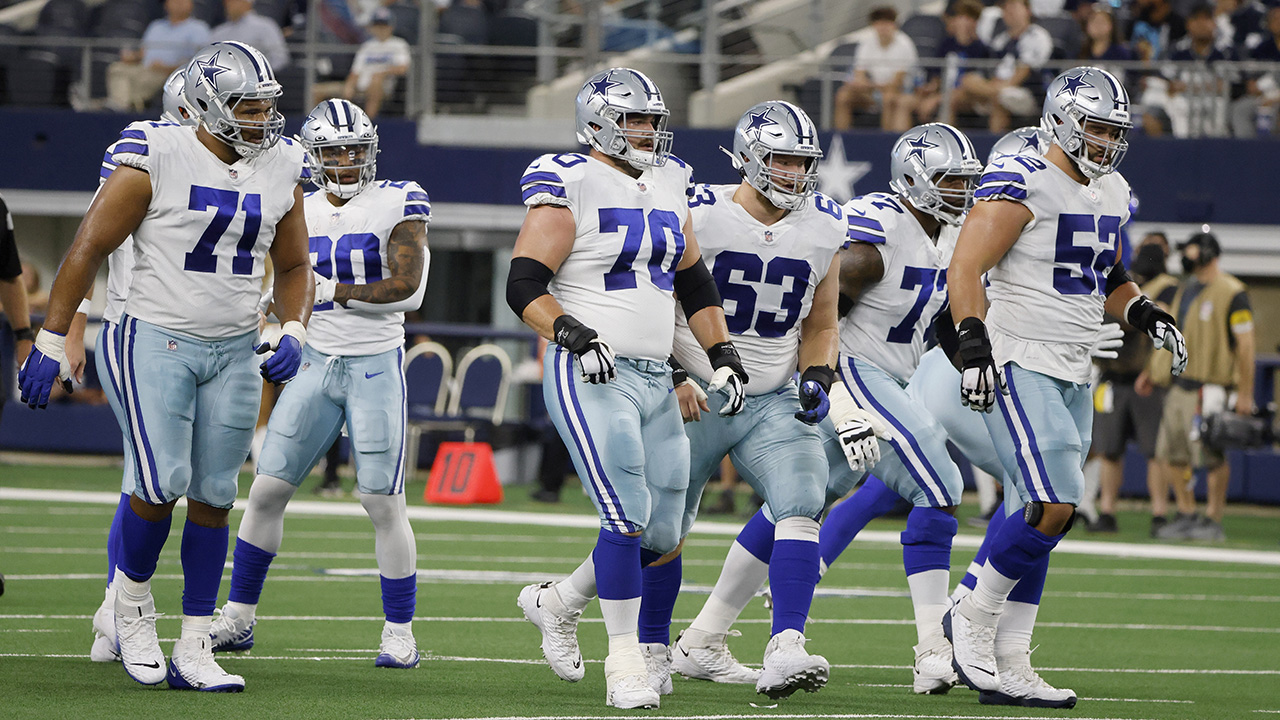 Dallas Cowboys list Zack Martin, Tyler Biadasz questionable for