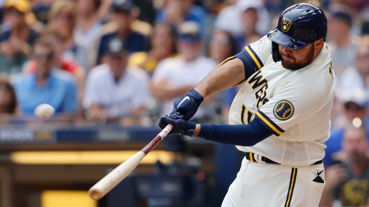 Rowdy Tellez hits fifth home run since trade, helps Brewers beat