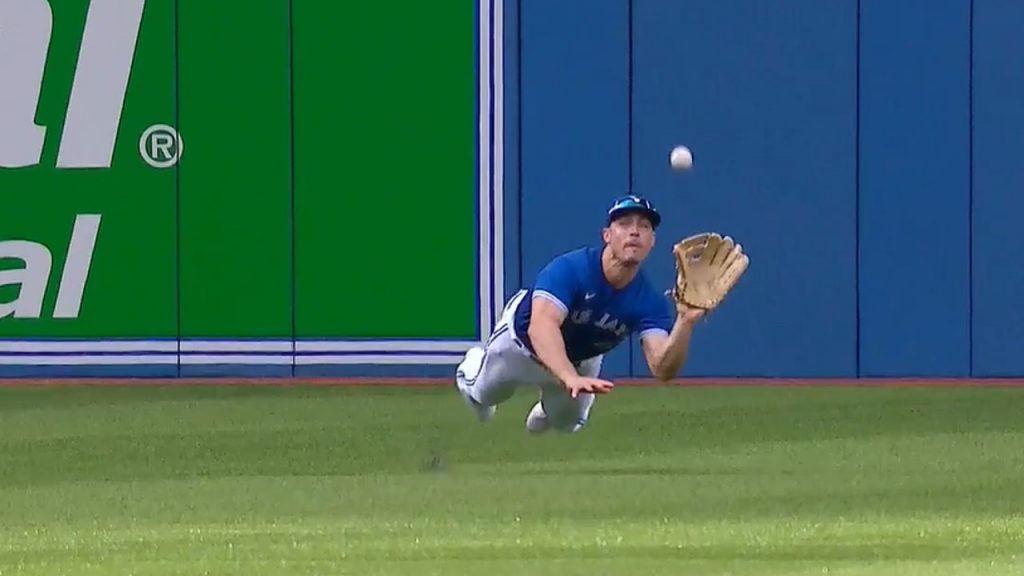 Randal Grichuk makes an INSANE catch