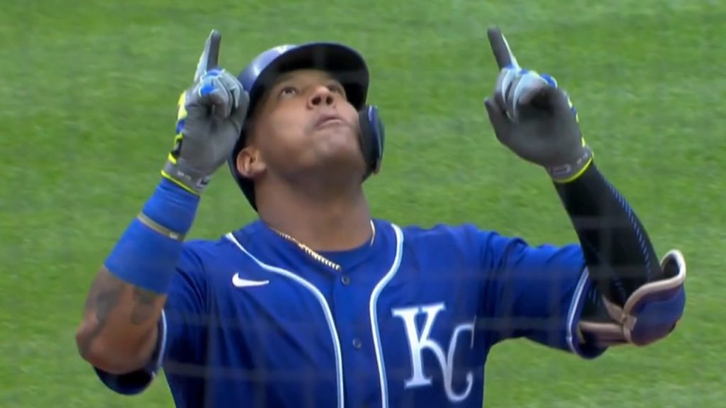 Salvador Perez establishes new catcher home run 'Bench' mark with 46 for  season - The Boston Globe