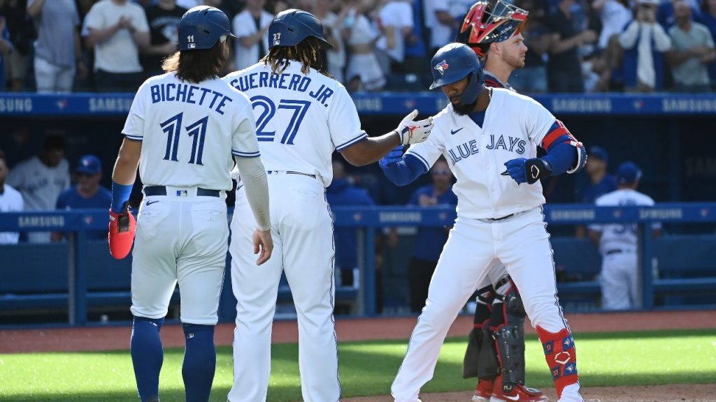 Vlad Guerrero Jr. Emphatically Takes Sides In Judge/Ohtani MVP Chase - MLB  Trade Rumors 