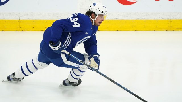 Maple Leafs sign star center Auston Matthews to four-year, $53 million  extension – KGET 17