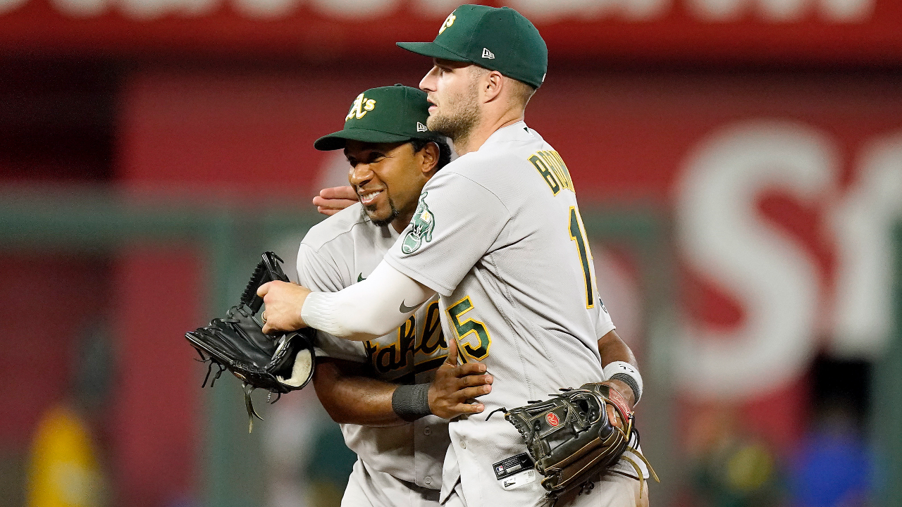 Matt Olson homers twice as A's win series finale against Royals