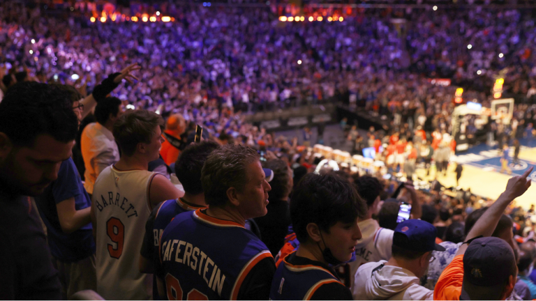 Nearly 15,000 fans attend Game 2 in an NBA basketball first-round playoff series between the Atlanta Hawks and the New York Knicks on Wednesday, May 26, 2021, at Madison Square Garden in New York. (Elsa/Pool Photo via AP) 