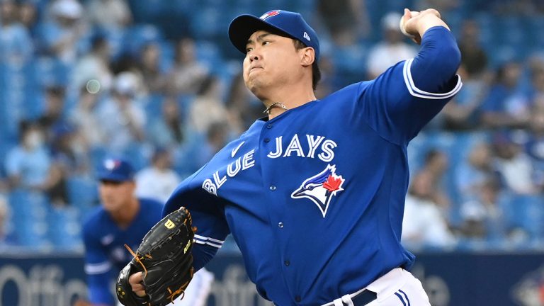 Toronto Blue Jays’ Hyun Jin Ryu pitches in the first inning of an American League baseball game against the Minnesota Twins in Toronto on Friday, Sept. 17, 2021. (Jon Blacker/CP)