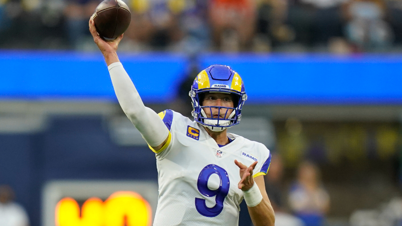 Rams' Matthew Stafford passes 300 TDs, and a hero – Orange County