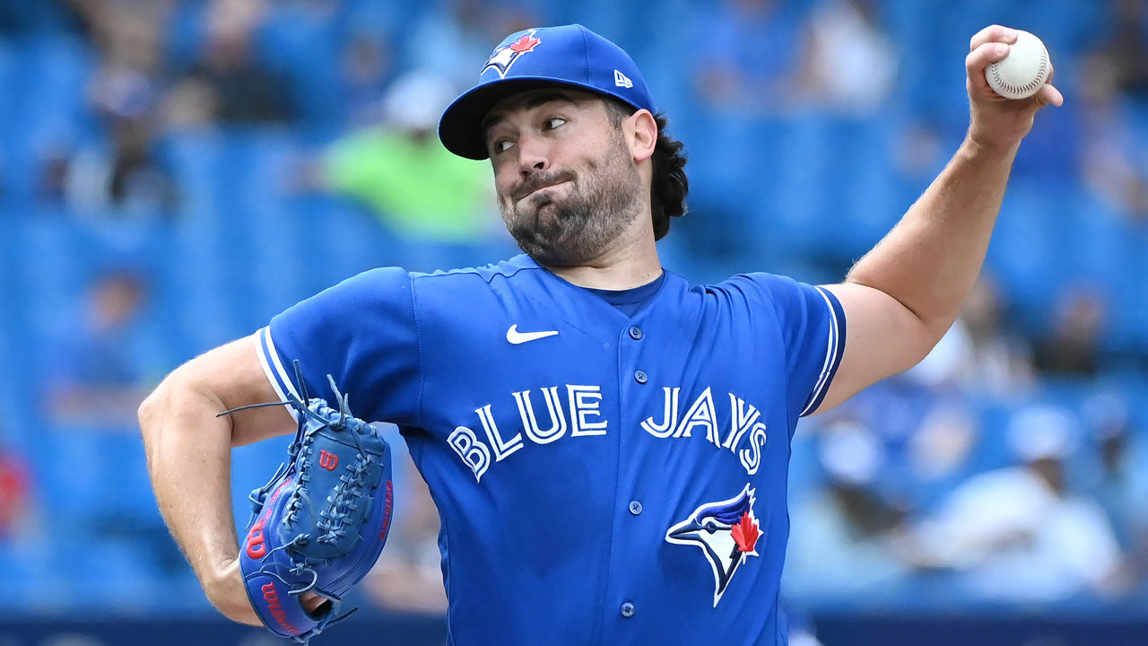 Blue Jays: Robbie Ray's son steals show in Cy Young speech