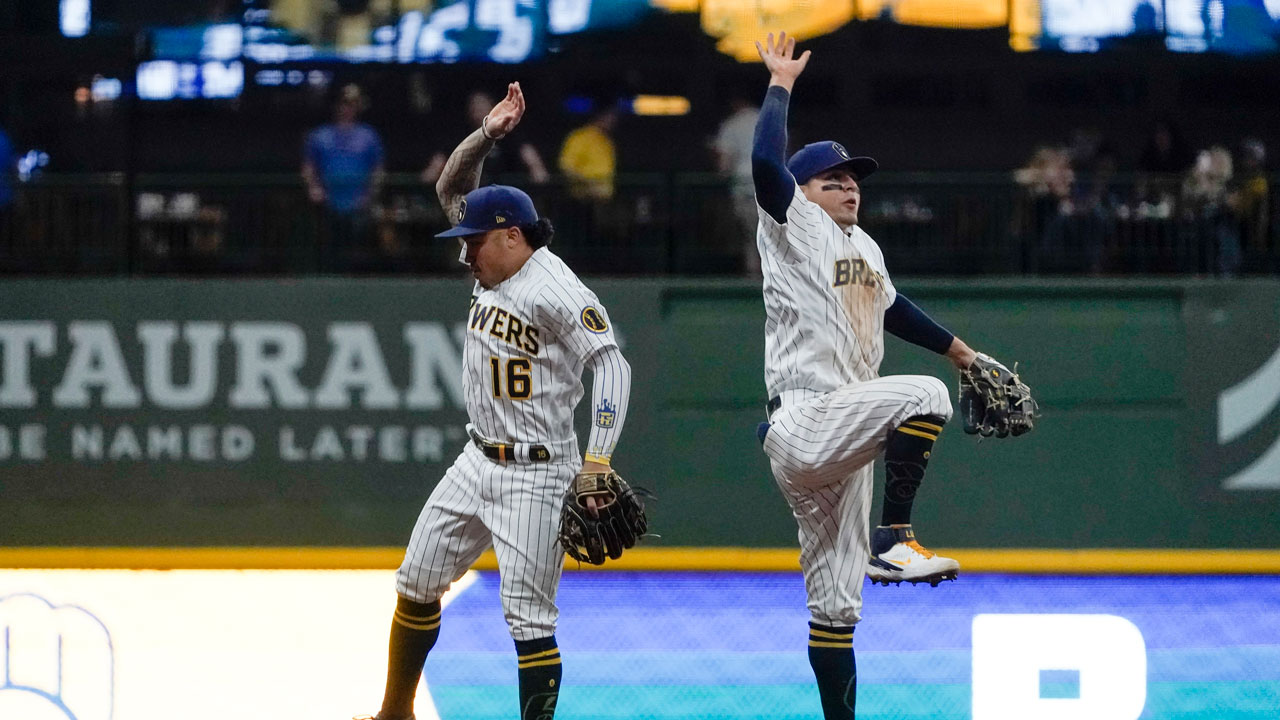 Cubs rally for 3 runs in 9th, beating Pirates on Frank Schwindel's