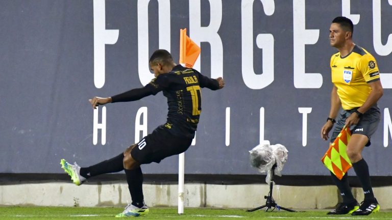 Rafael Aguila (10) of CA Independiente kicks the ball during CONCACAF League soccer action against Forge FC, in Hamilton, Ont., in a Monday, Sept. 21, 2021. (Brandon Taylor/THE CANADIAN PRESS/CONCACAF/ Straffon Images)