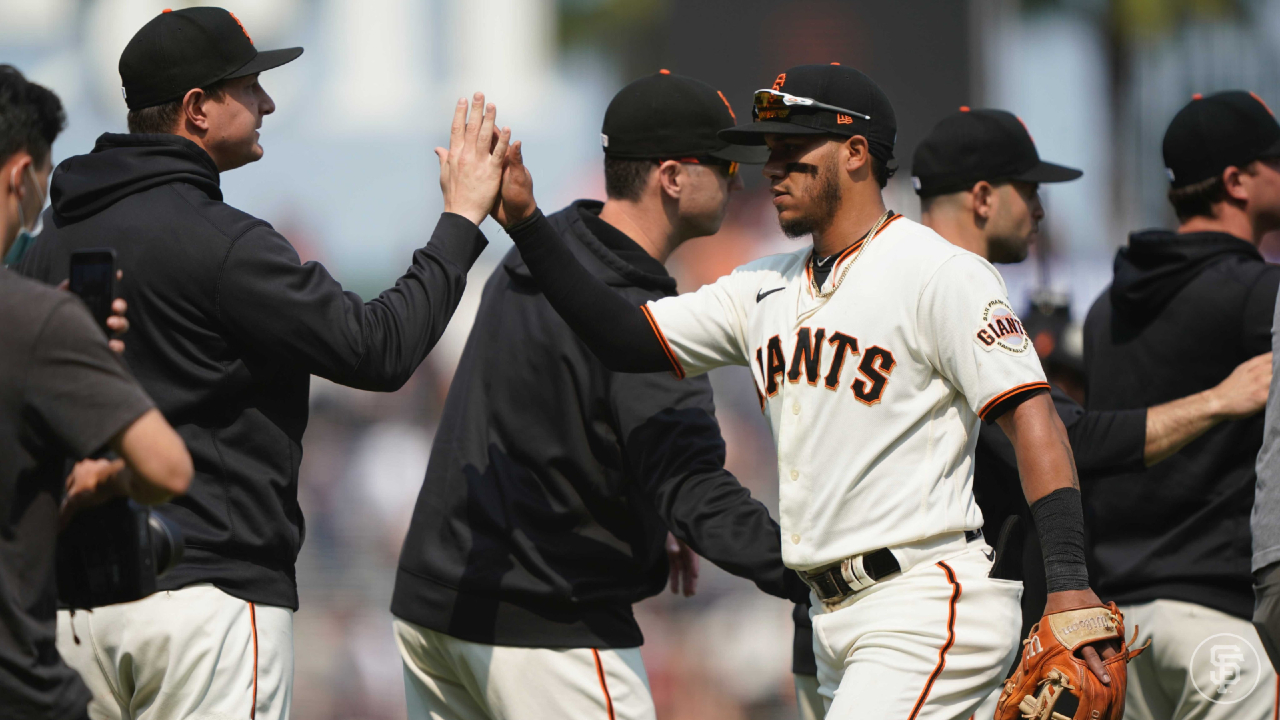 Craig Counsell ejected in Brewers' loss to Giants