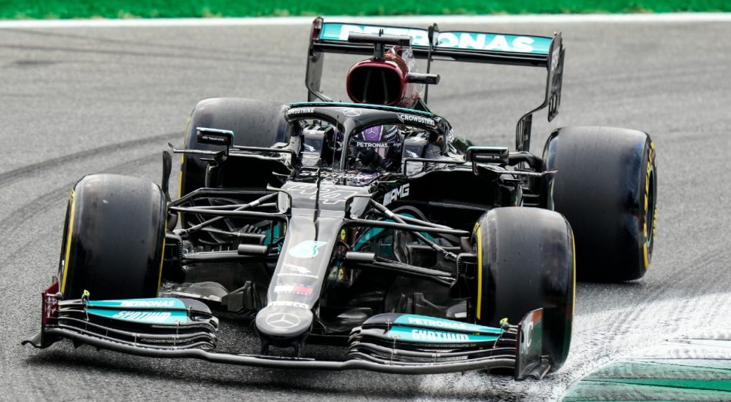 Lewis Hamilton wins 100th GP, becoming first F1 driver to hit