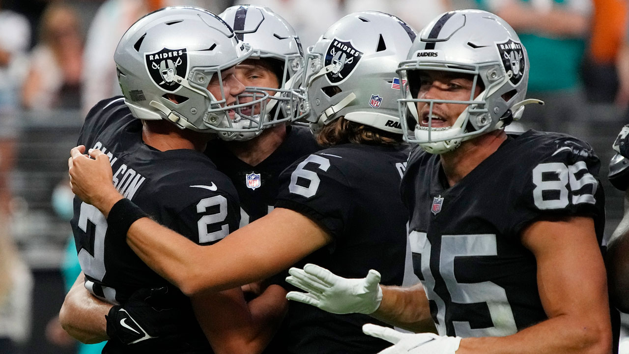 Daniel Carlson's field goal as OT expires sends Raiders into