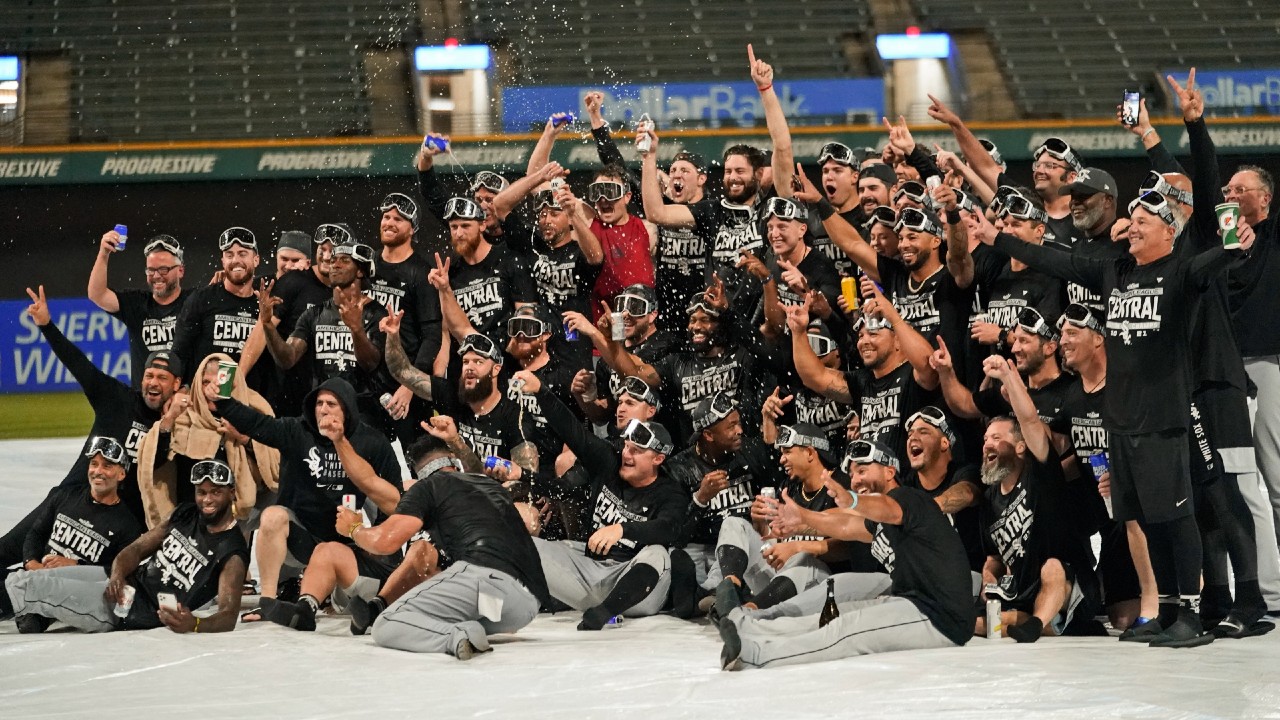 White Sox clinch AL Central title for 1st time since 2008