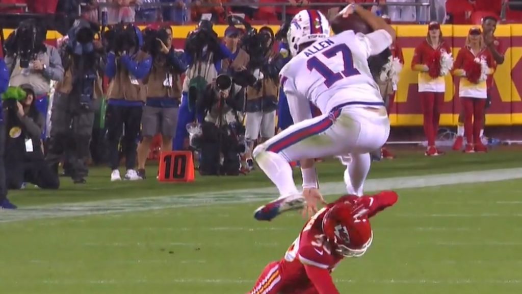 Josh Allen leaps for spectacular hurdle over Chiefs' L'Jarius Sneed