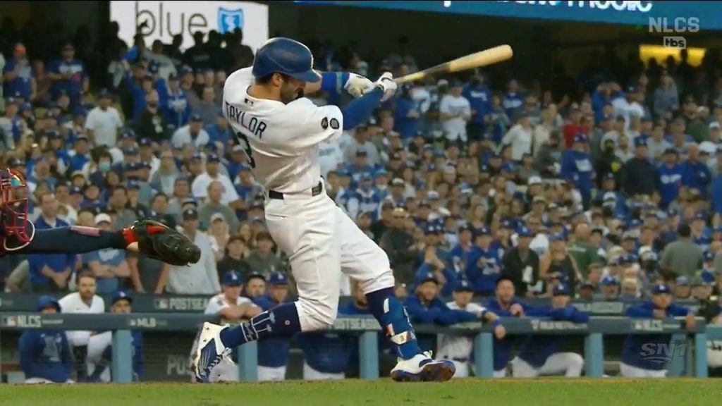 Chris Taylor injury: Dodgers IF/OF hurts right ankle in NLCS Game 5 win -  True Blue LA