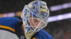 Blues coach Berube rips Binnington for his antics: &#8216;Just play goal, stop the puck&#8217;