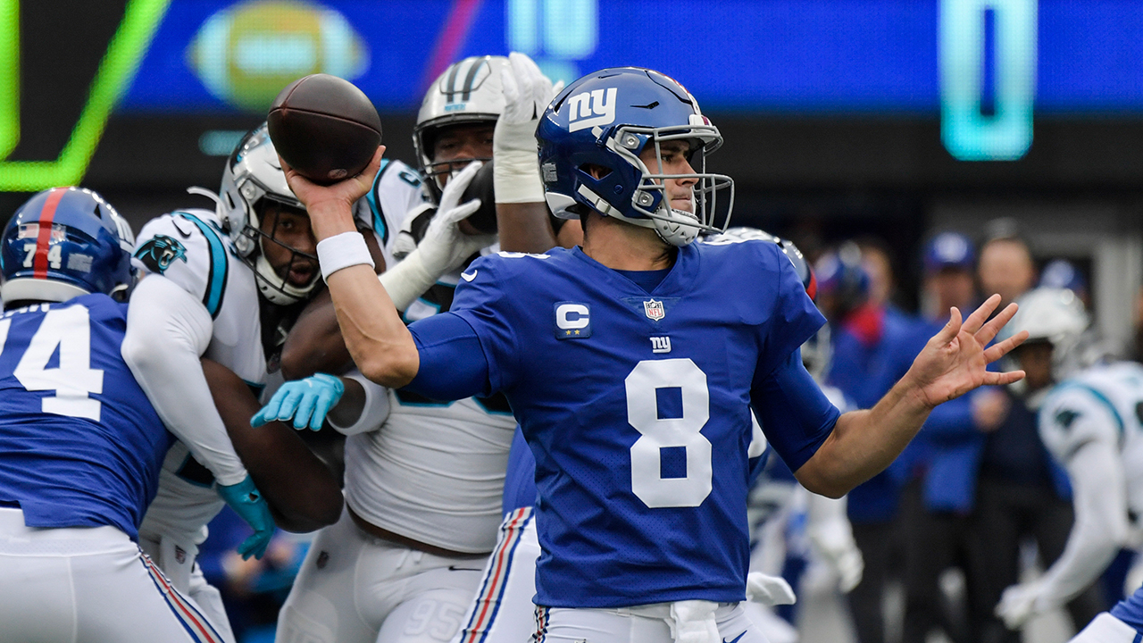 Giants QB Jones not cleared for Dallas; Glennon to start