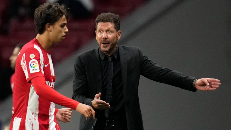 Atletico Madrid's head coach Diego Simeone, right, and Joao Felix, seen here in action last week, put an end to their winless streak. (AP)