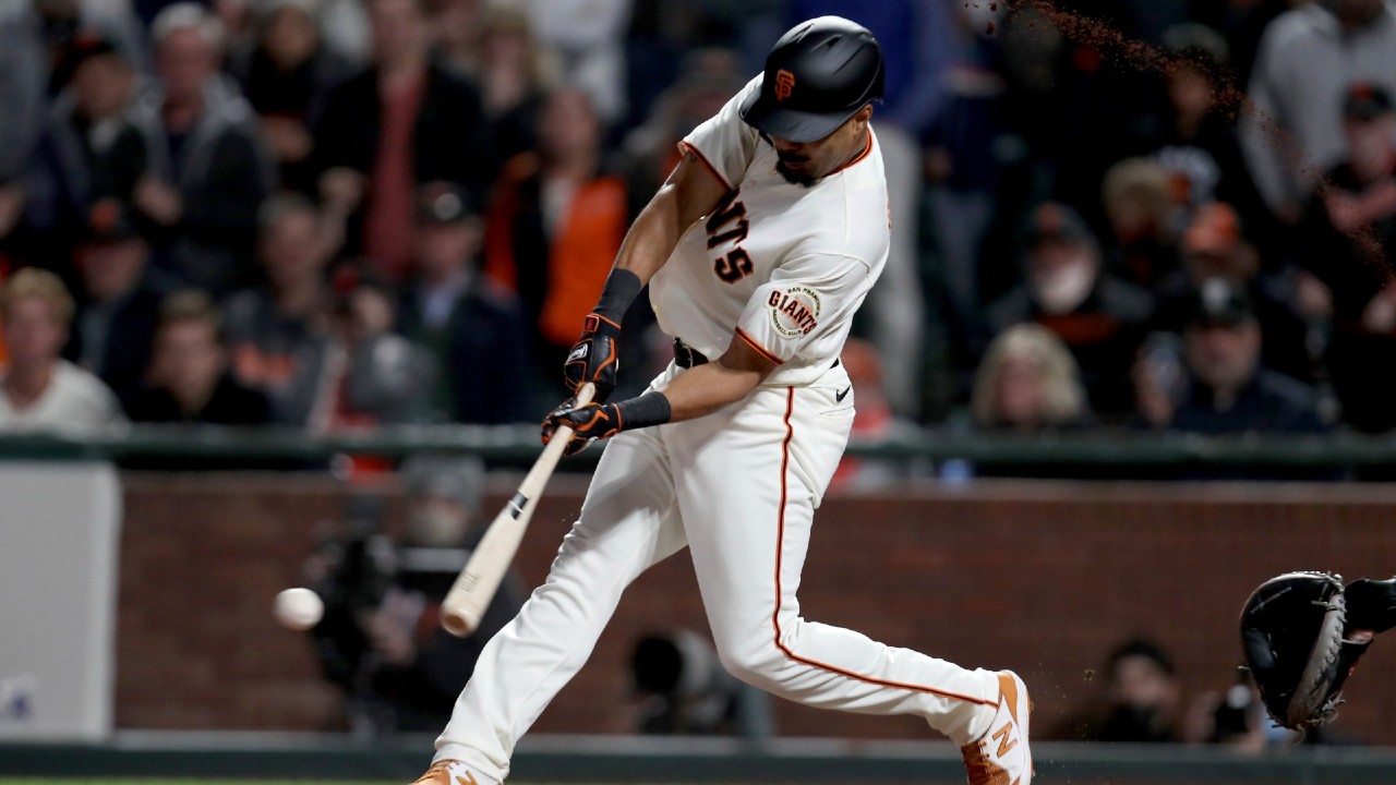 Posey's home run lifts Giants past Dodgers 2-1 - The San Diego