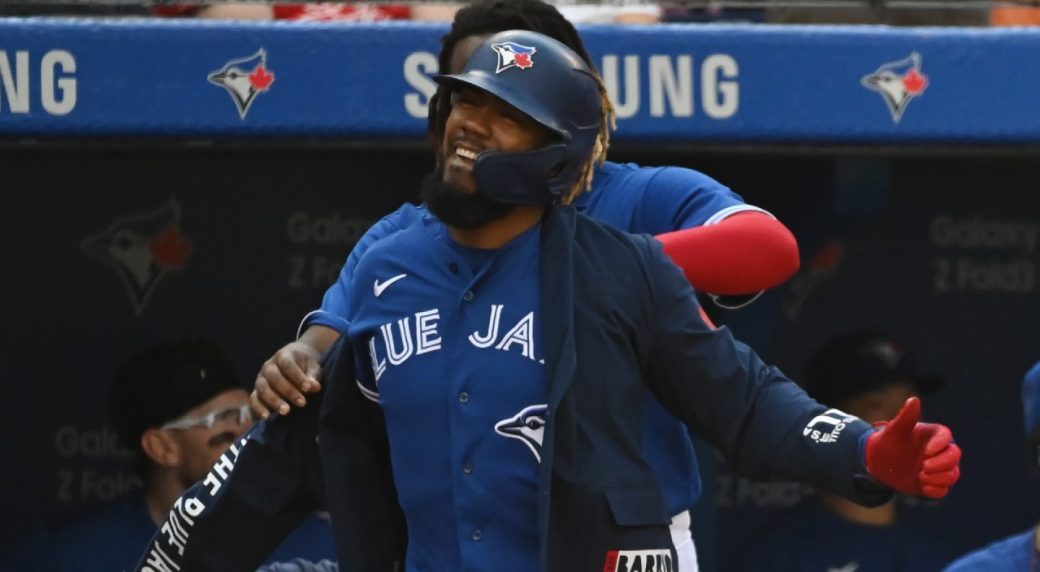 Toronto Blue Jays set franchise record for home runs in a season