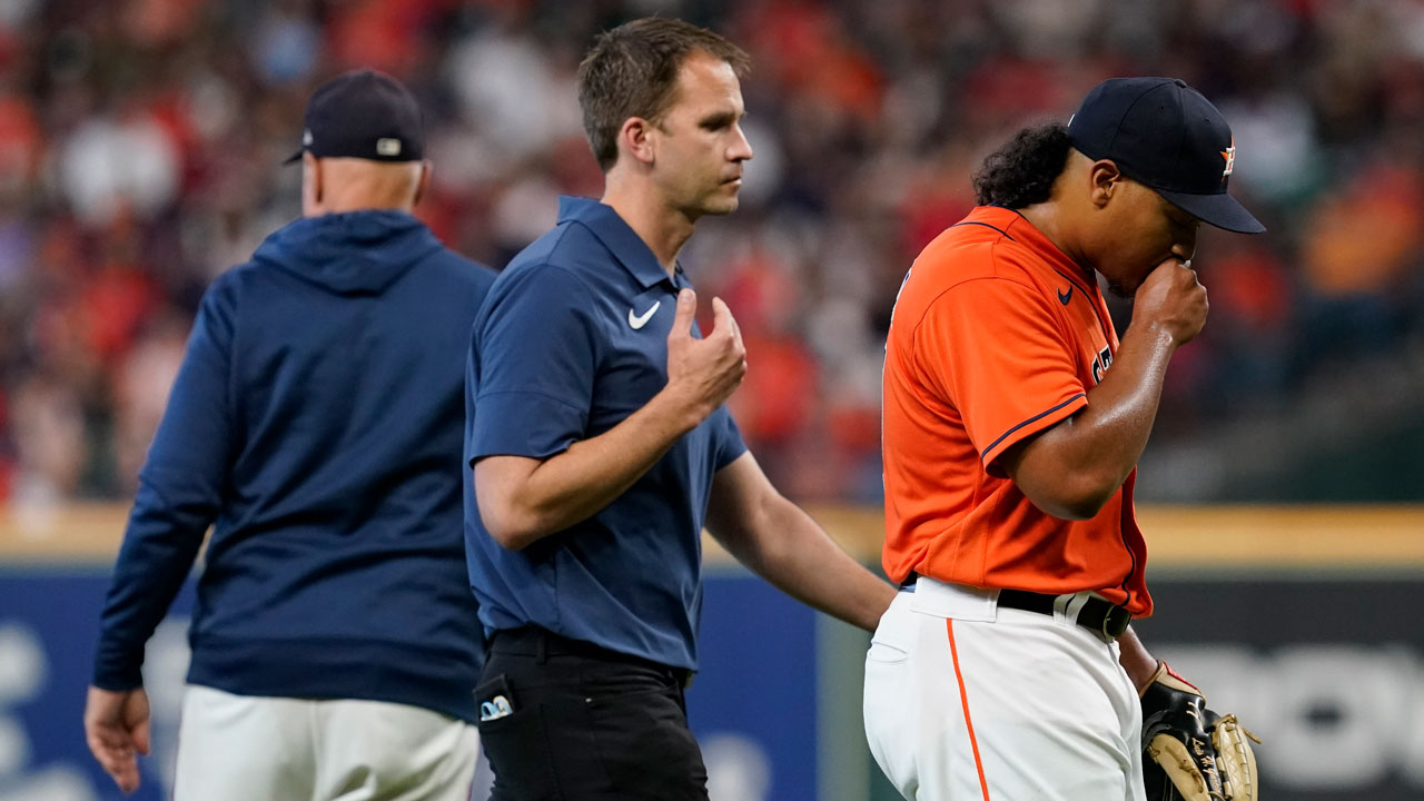 Astros' García exits ALCS Game 2 early with knee injury - The San