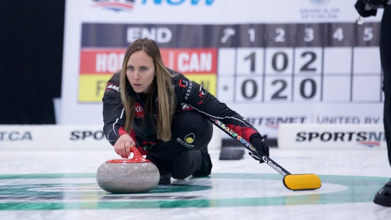 Rachel Homan shoots a stone during the fifth draw of the Masters on Oct. 20, 2021, in Oakville, Ont. (Anil Mungal)