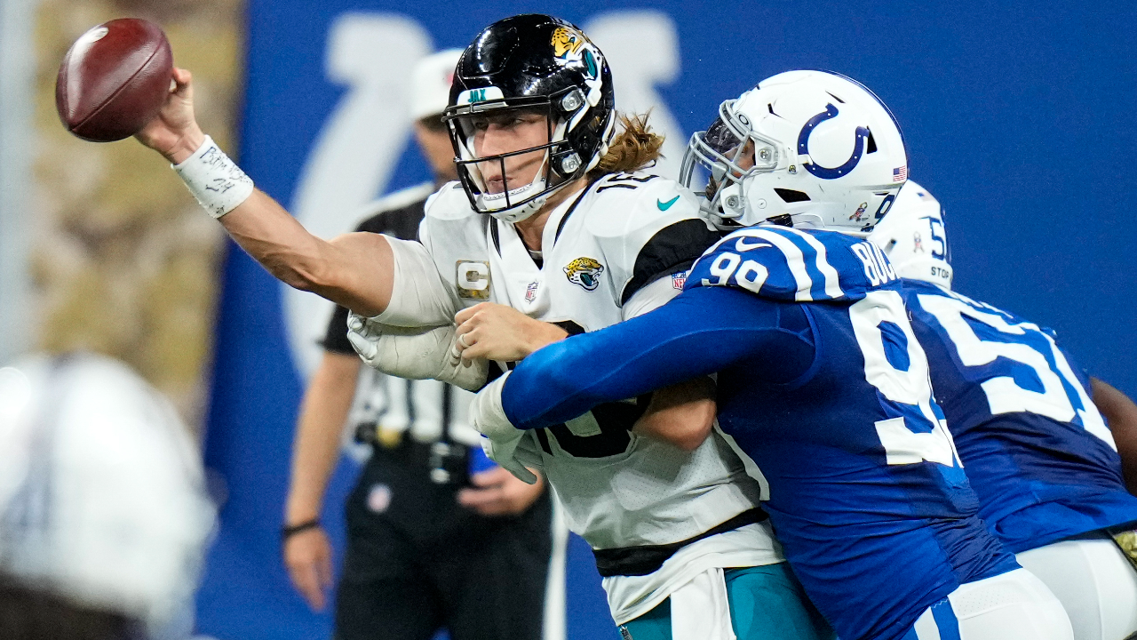 Taylor's big day, blocked punt lead Colts past Jaguars 23-17