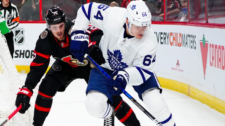 Toronto Maple Leafs' David Kampf (64) skates with the puck against the Ottawa Senators. (Sean Kilpatrick/CP)