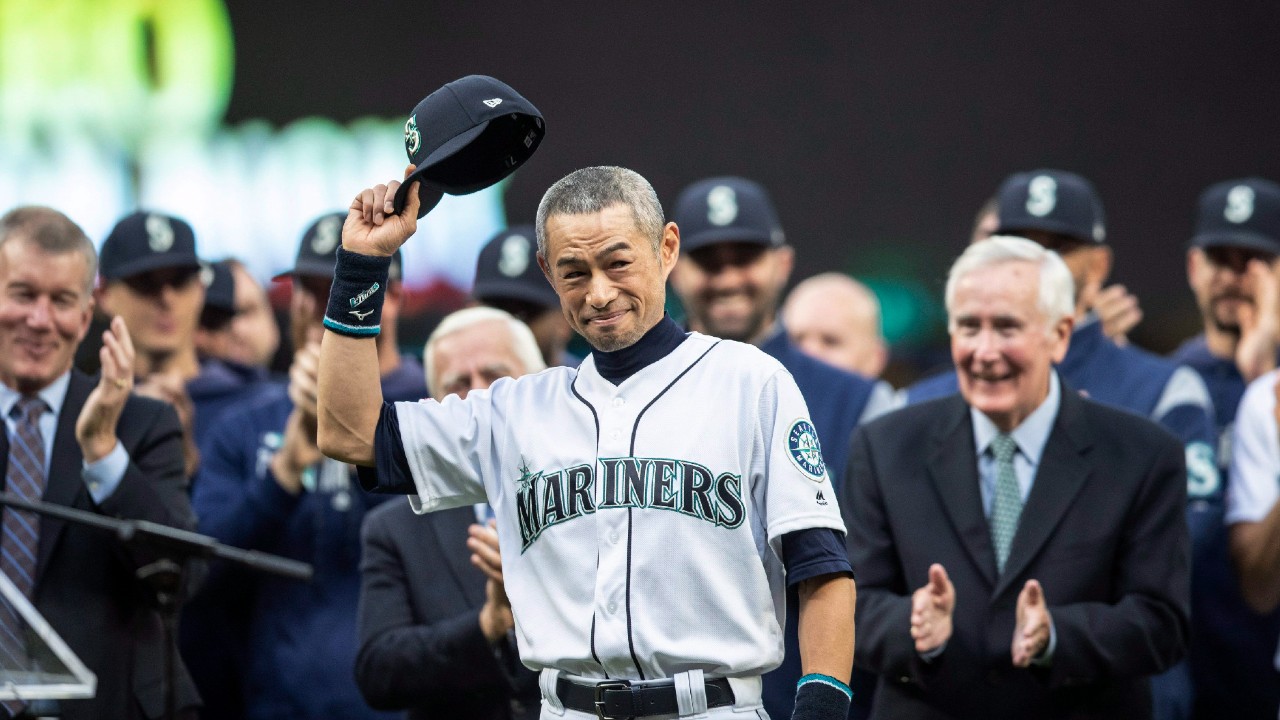 Ichiro Suzuki will be inducted into Mariners Hall of Fame in 2022