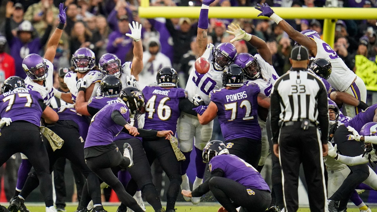 NFL roundup: Ravens win on Tucker's record-setting 66-yard FG