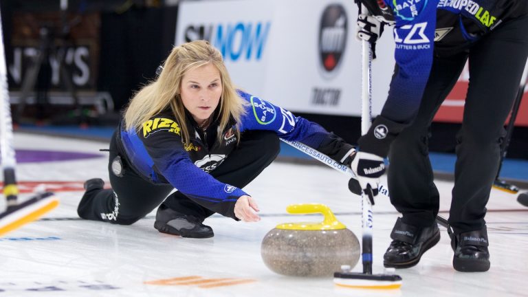 Jennifer Jones delivers a rock during Draw 8 of the Boost National on Nov. 3, 2021, in Chestermere, Alta. (Anil Mungal)