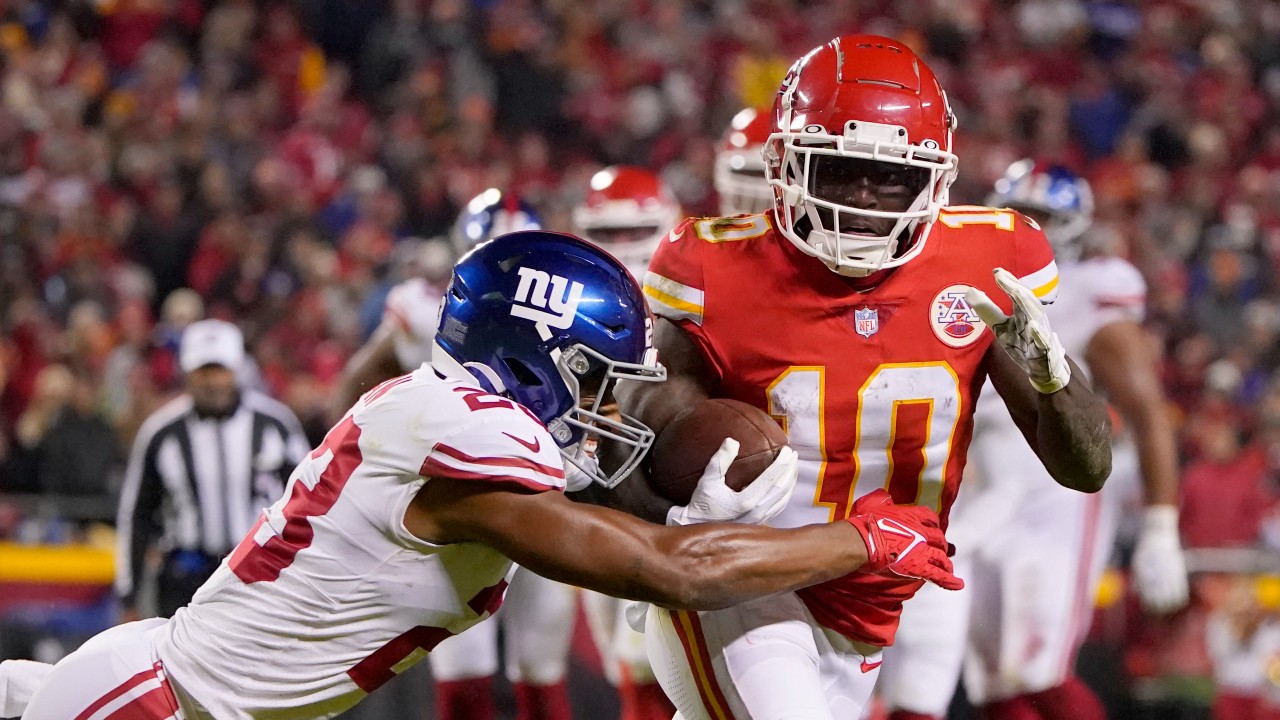 Chiefs could clinch playoff spot Sunday; Kelce out due to COVID-19 protocols