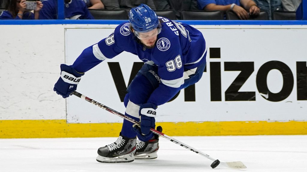 Mikhail Sergachev: Extension talks with Lightning on hold due to pandemic