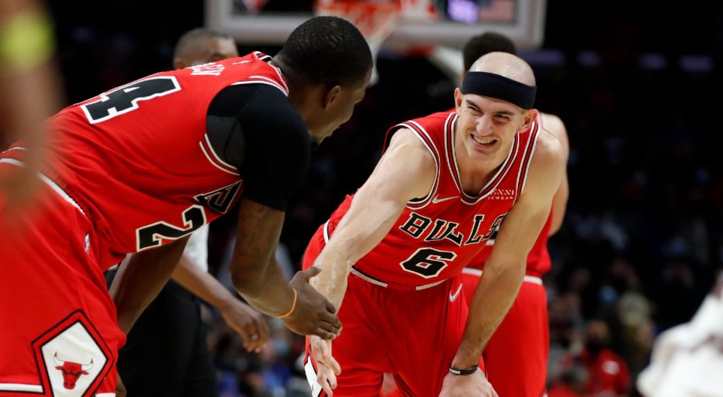 Bulls' Caruso Exits Against Rockets With A Left Foot Sprain