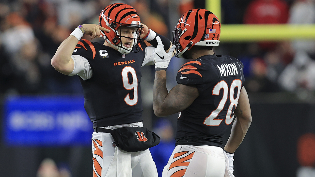 Cincinnati gets White Bengal uniform and helmet combo for MNF vs. Rams