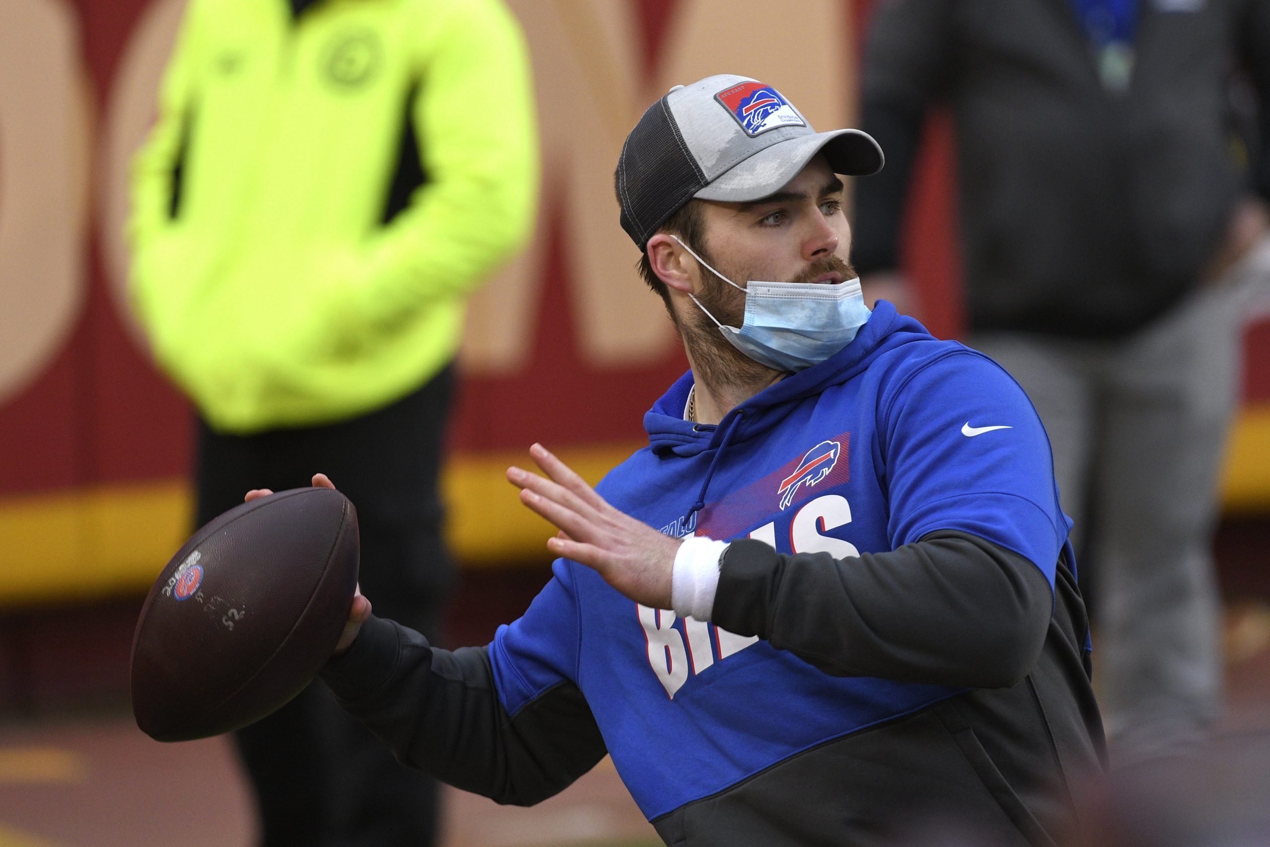 New York Giants sign Buffalo Bills QB Jake Fromm off practice squad