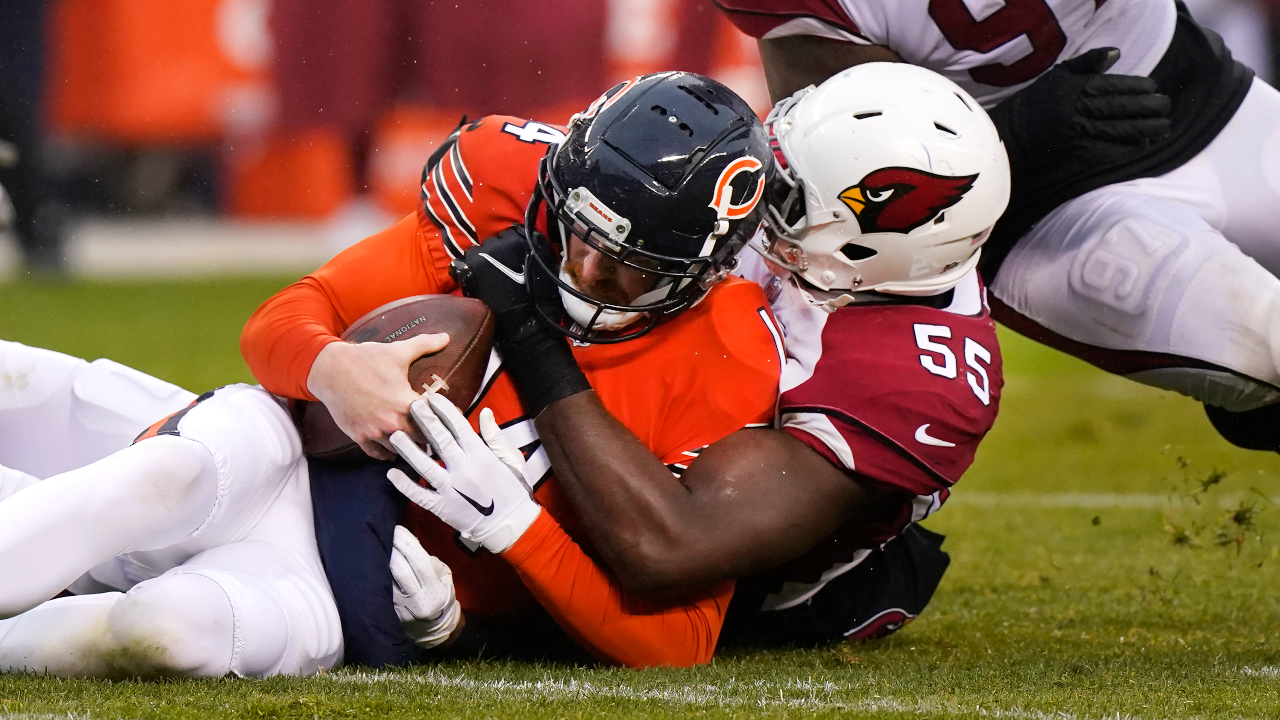 Murray throws for 2 TDs, runs for 2 as Cardinals beat Bears