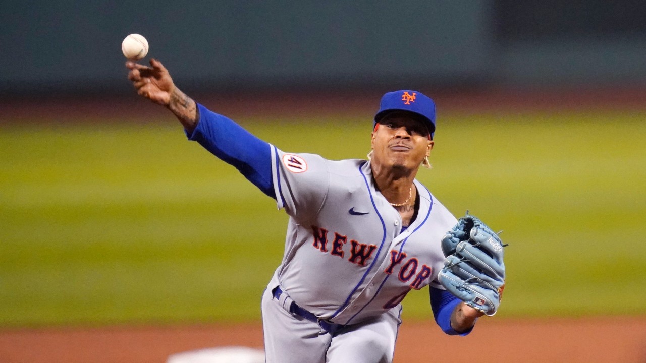 Chicago Cubs sign right-handed pitcher Marcus Stroman