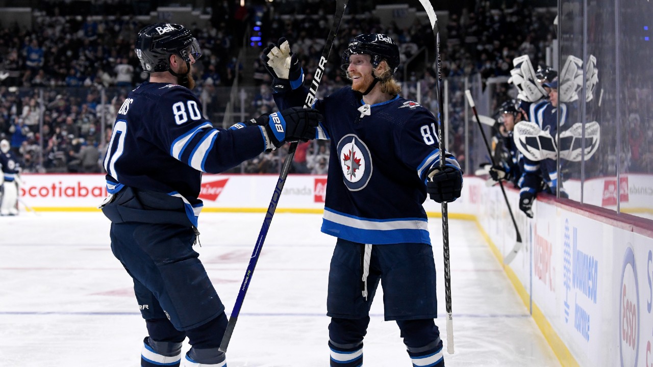 Wheeler plays 1,000th NHL game, Jets top Maple Leafs 6-3