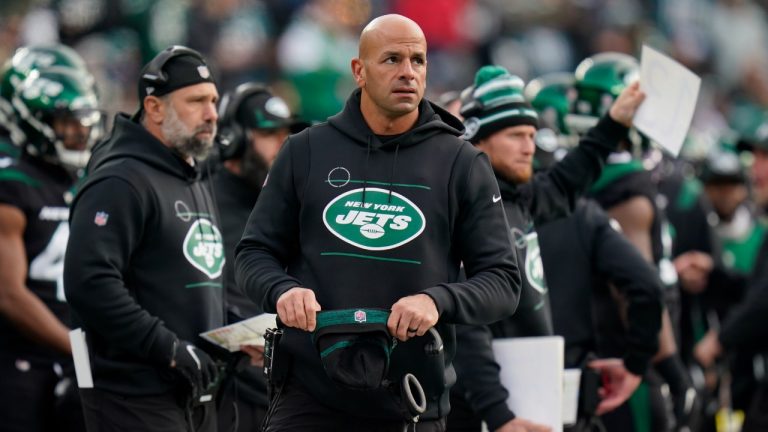 New York Jets head coach Robert Saleh works the sidelines during the second half of an NFL football game against the Philadelphia Eagles, Sunday, Dec. 5, 2021, in East Rutherford, N.J. (Seth Wenig/AP)