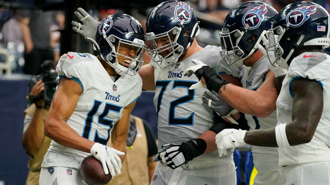 NFL: Titans clinch playoff spot with win over Texans