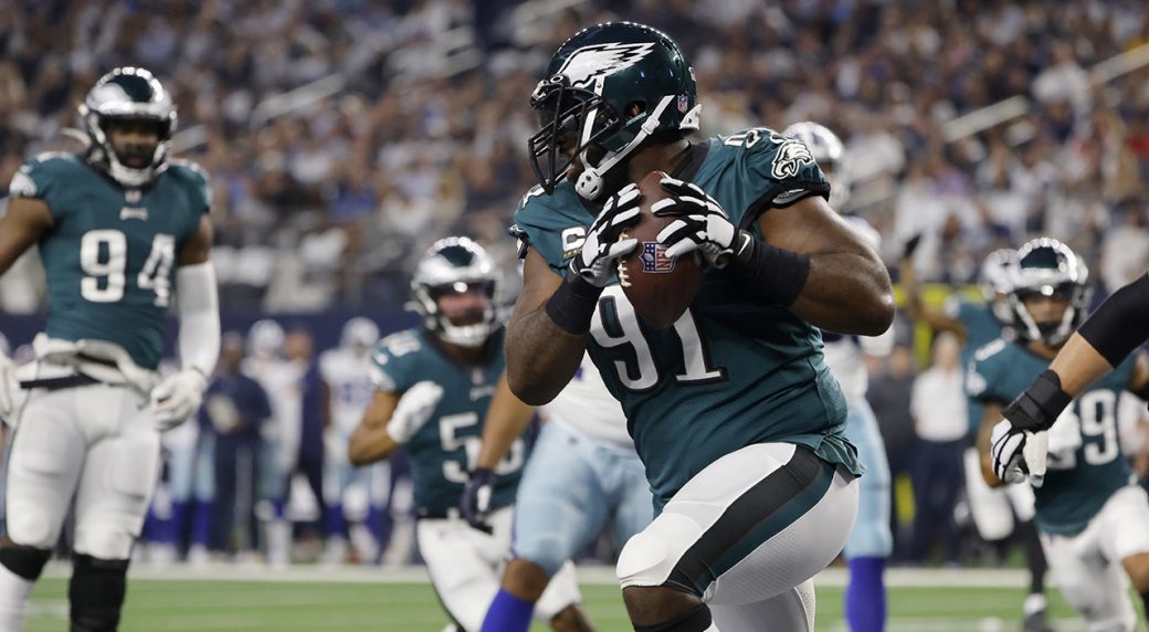 Cowboys face sit-or-play decisions at Eagles before playoffs