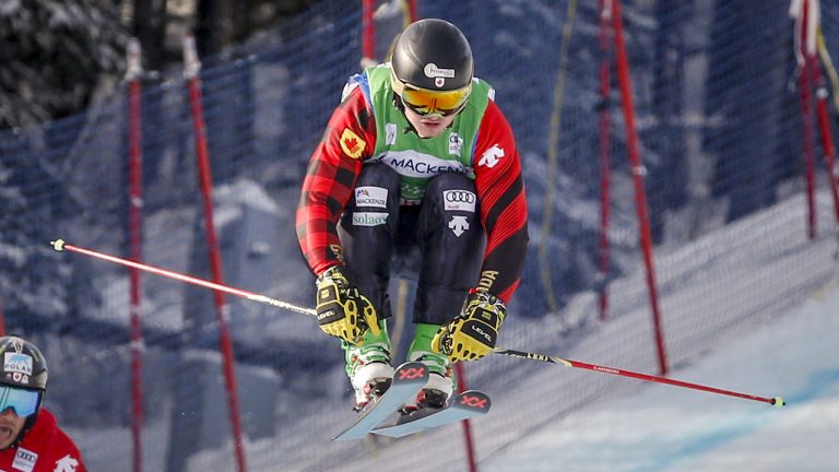 Canada's Reece Howden skis to victory during the men's semifinal at the World Cup ski cross event at Nakiska Ski Resort in Kananaskis, Alta., Saturday, Jan. 18, 2020. (Jeff McIntosh/CP)