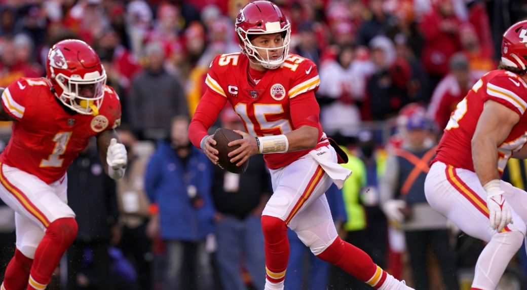 Mistakes on offense cost Chiefs 3rd straight Super Bowl trip