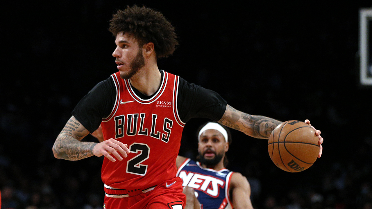 Bulls' Lonzo Ball Improving After Surgery on Knee Injury, No Timetable for  Recovery, News, Scores, Highlights, Stats, and Rumors