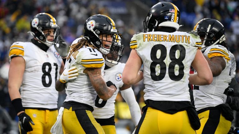 Pittsburgh Steelers wide receiver Chase Claypool, center left, reacts with teammates after scoring a touchdown on a pass from quarterback Ben Roethlisberger during the second half of an NFL football game against the Baltimore Ravens, Sunday, Jan. 9, 2022, in Baltimore. (Nick Wass/AP)