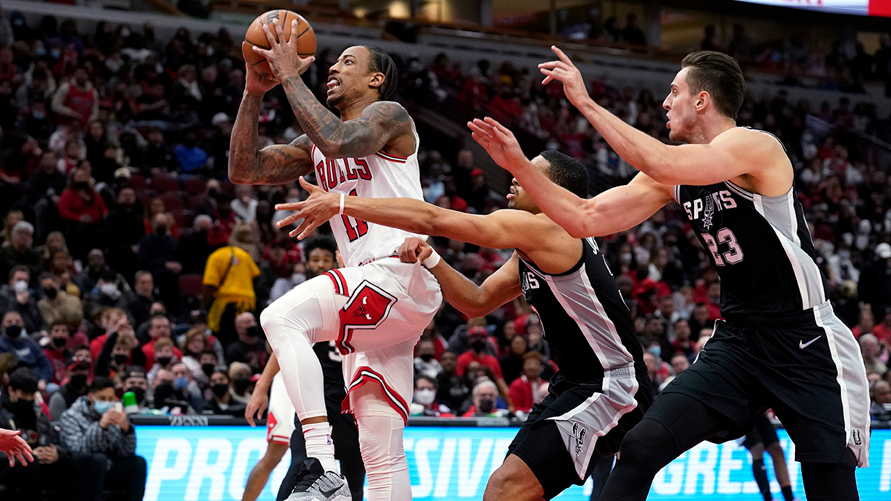 LaVine, DeRozan lead Bulls past 76ers in double overtime - The San